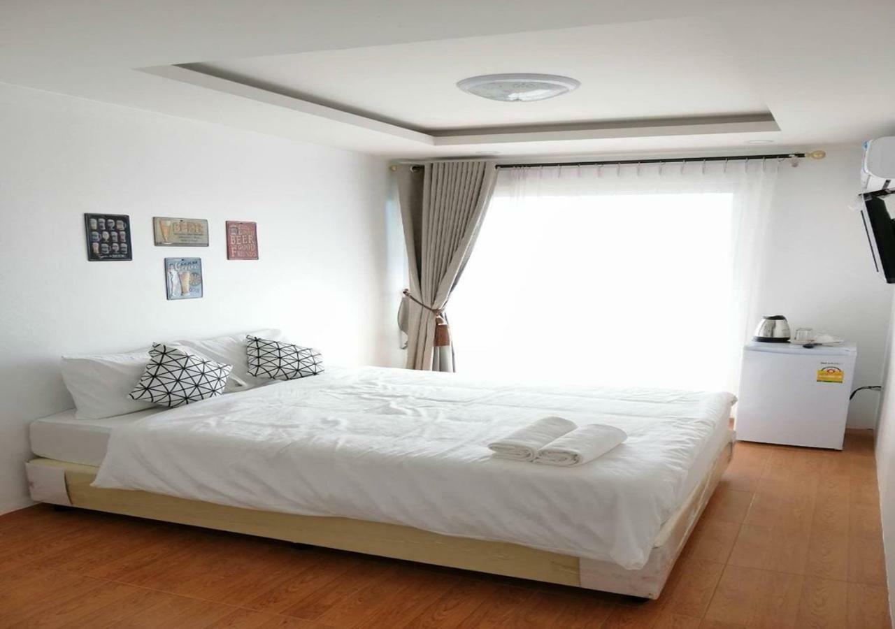 Отель Baan Bua House 2 Аюттхая Экстерьер фото